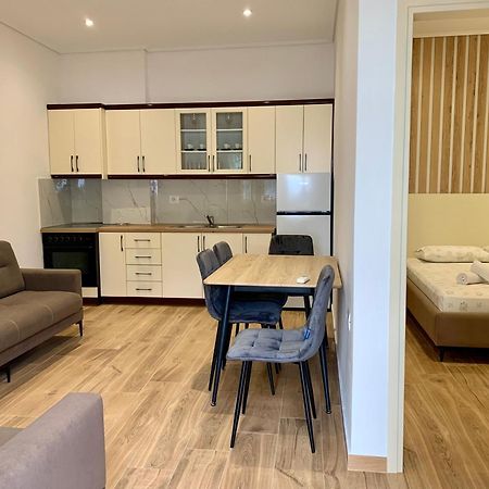 Duka Apts Sarandë Esterno foto