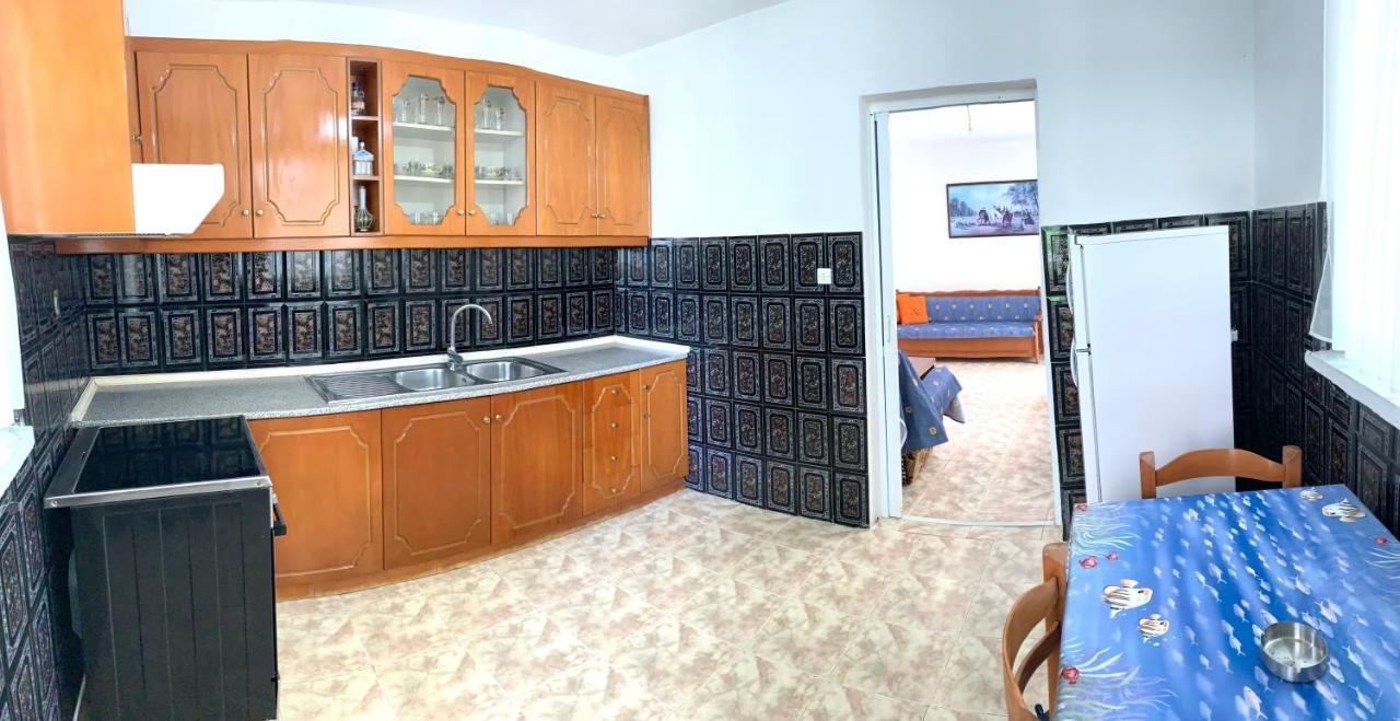 Duka Apts Sarandë Esterno foto