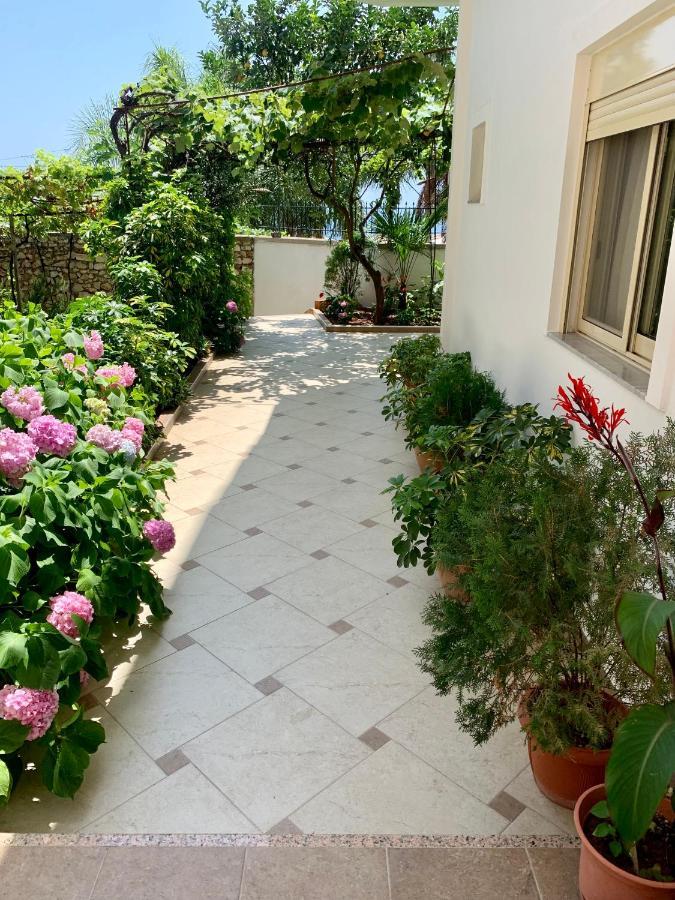 Duka Apts Sarandë Esterno foto