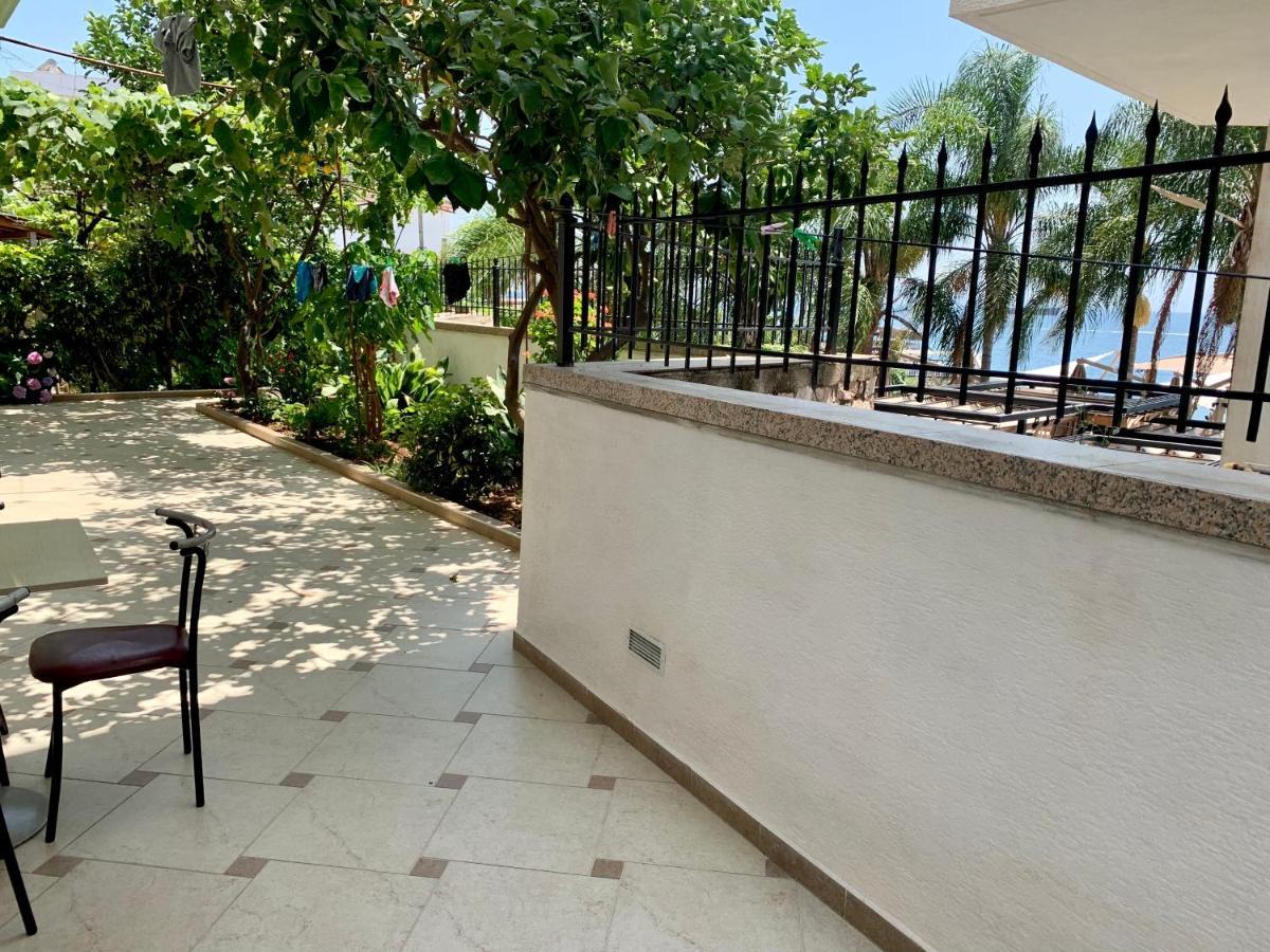 Duka Apts Sarandë Esterno foto