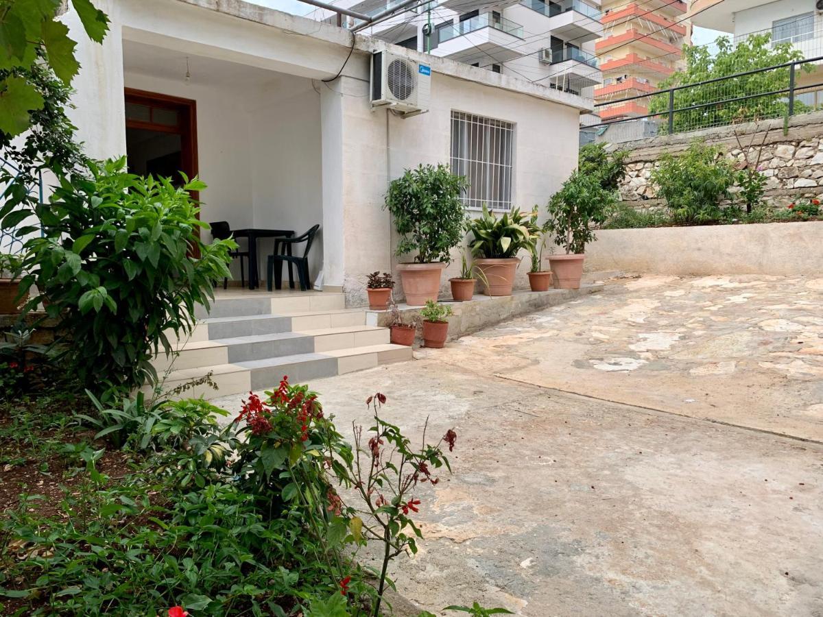 Duka Apts Sarandë Esterno foto