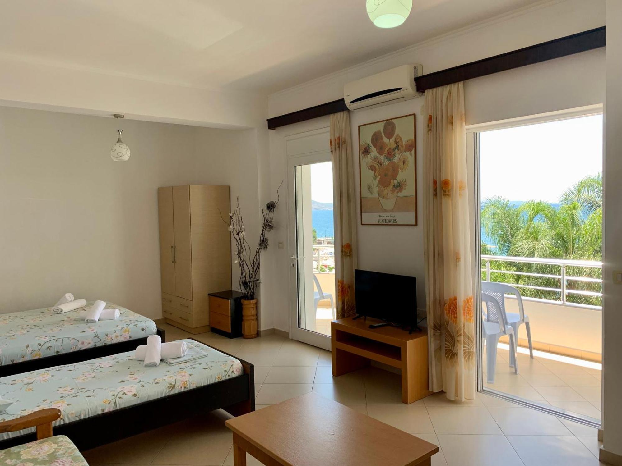 Duka Apts Sarandë Esterno foto