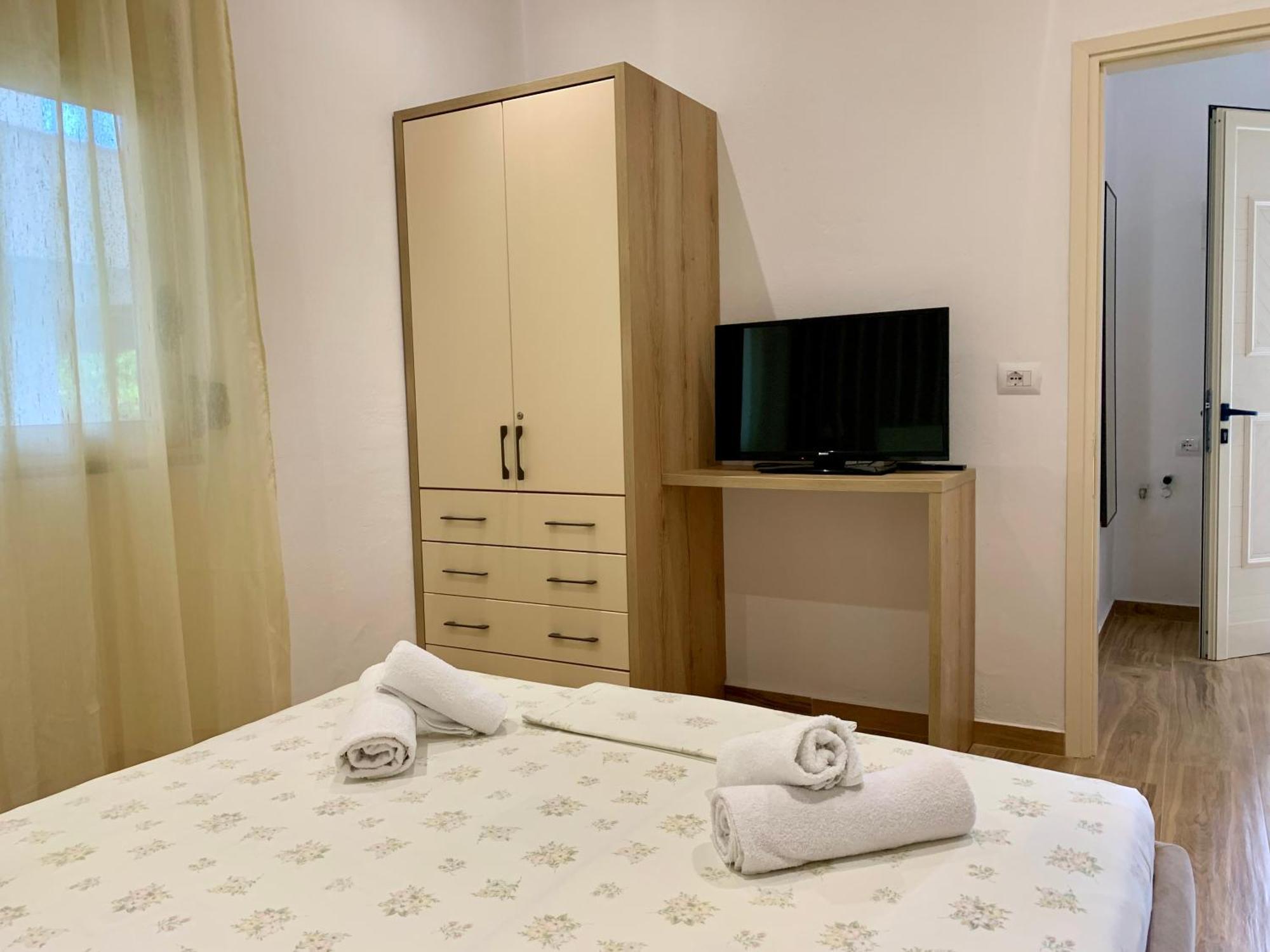 Duka Apts Sarandë Esterno foto