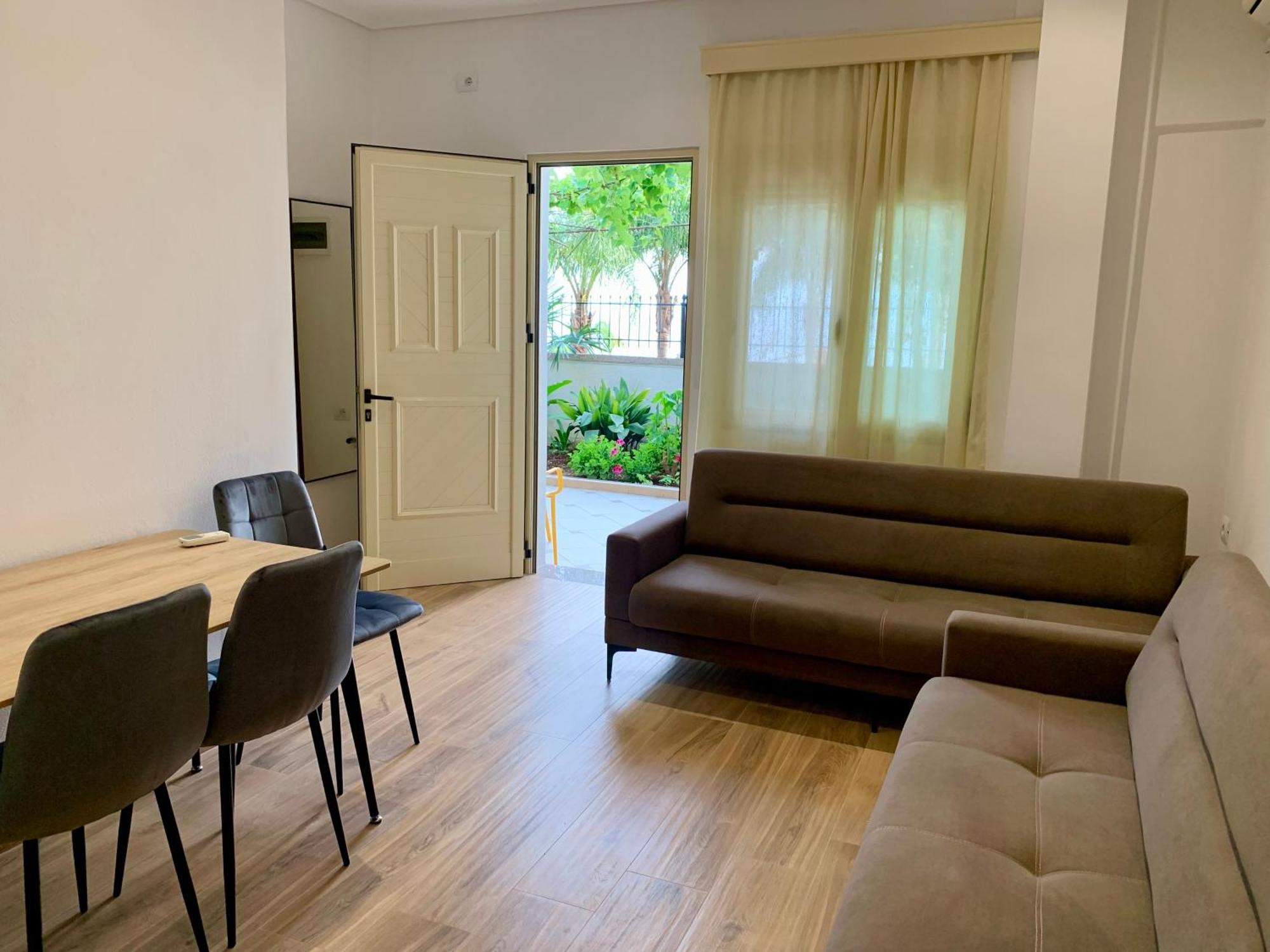 Duka Apts Sarandë Esterno foto