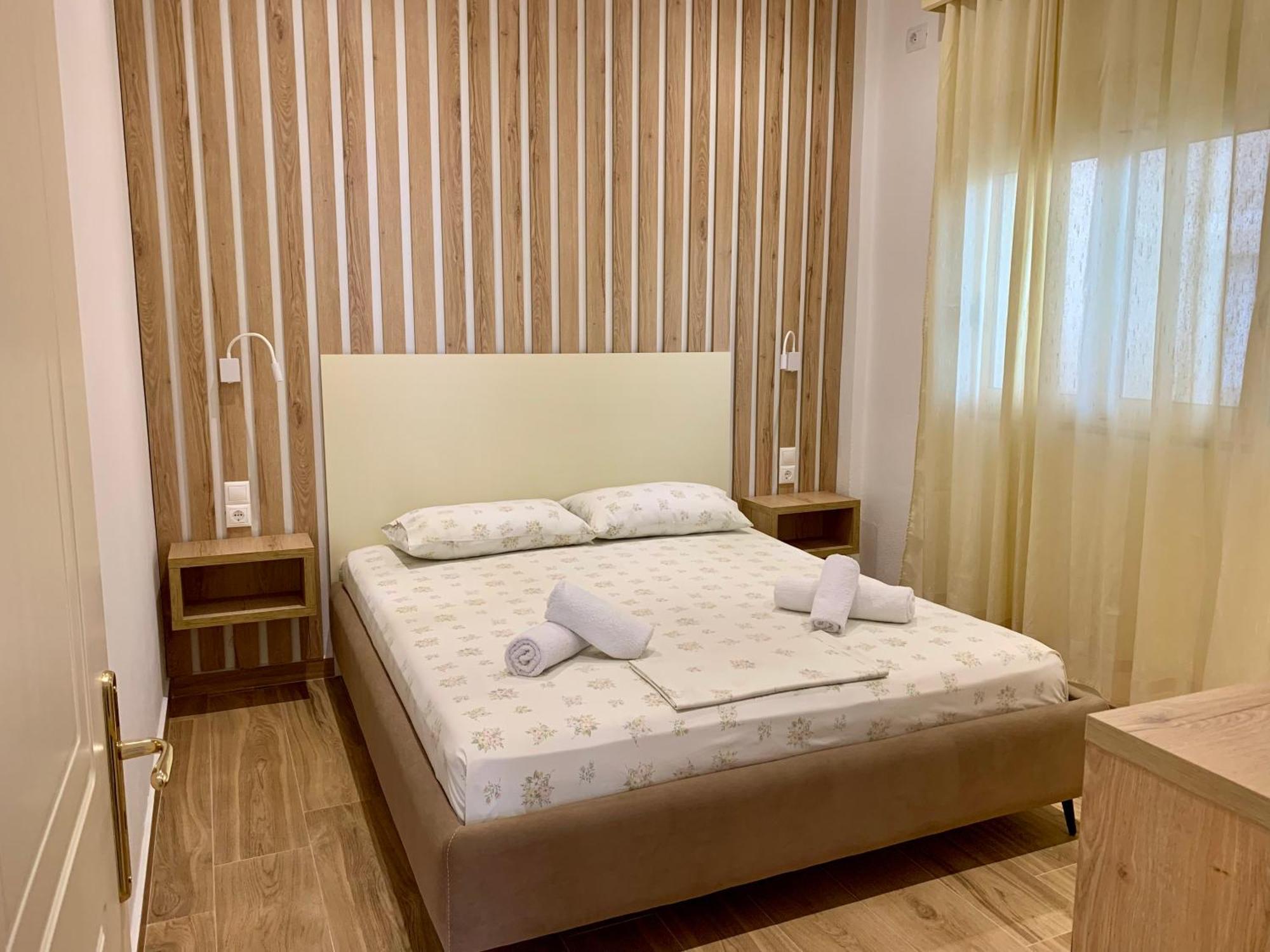 Duka Apts Sarandë Esterno foto