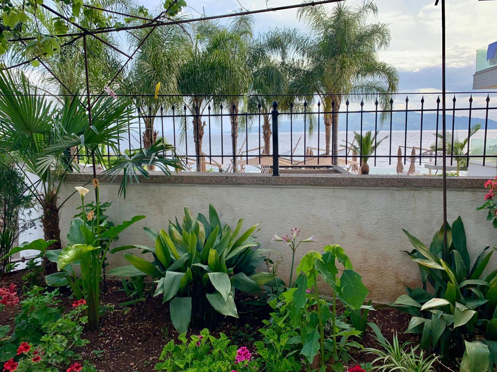 Duka Apts Sarandë Esterno foto